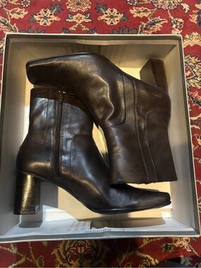 Vintage Leather Nine West Square Toe Boots